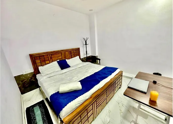 Hotel Cosy Rooms, Near Us Embassy Chanakyapuri, New Delhi - Budget Friendly