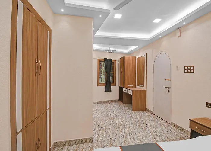 Capital O 85088 JPS Dwarka Mor Gate No 1