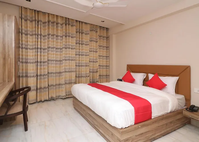 Hotel O Brent Wood