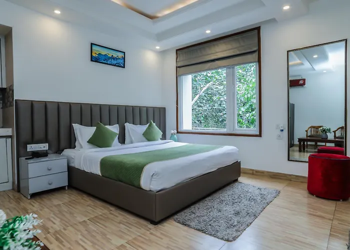 Red Rose Homestay - Rooms With Kitchenette