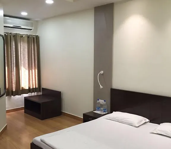 Pamposh Guest House Gk II Market