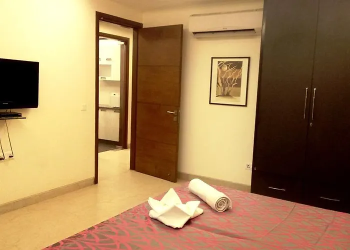 Woodpecker Service Apartments - Green Park