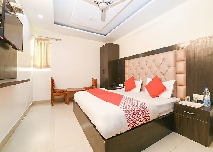 Oyo 14721 Hotel Vishesh Continental