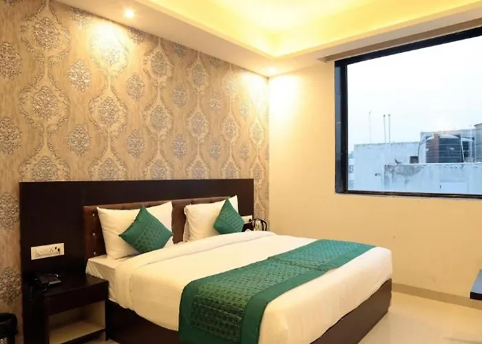 Oyo 23368 Boutique Hotel Paragon