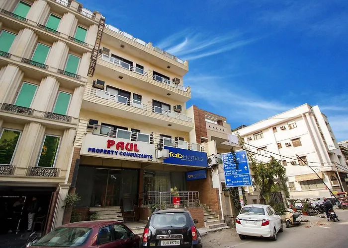 Fabhotel Nagpal Palace Patel Nagar