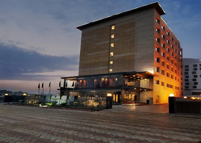 The Golden Palms Hotel & Spa, Delhi