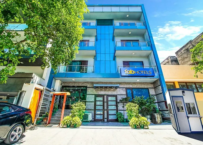 Fabhotel Cosy Palace