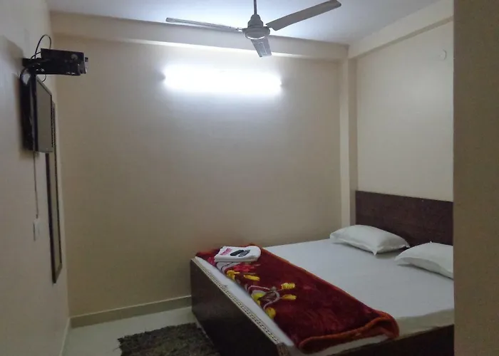 Delhi Inn,Walk In Nizamuddin Railway Station