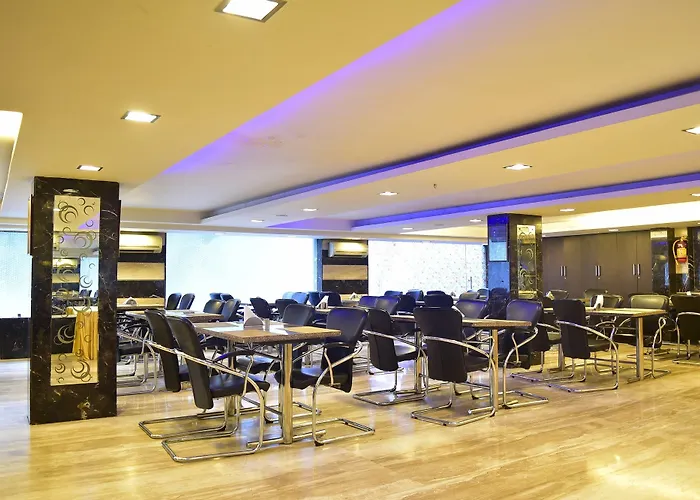 Fabhotel Amaltas Green Park