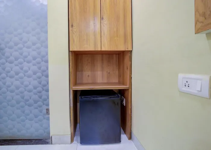 Hotel Amar International