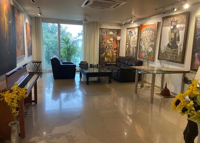 Cameo Art House