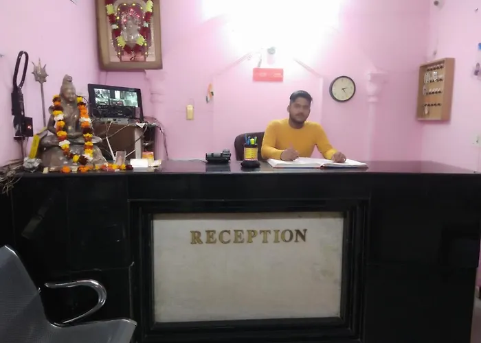 Hotel Raj Hans Dx