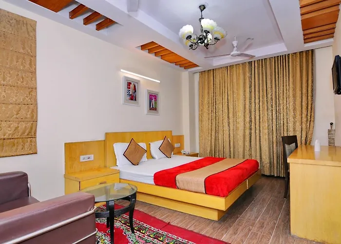 Hotel Tjs Grand