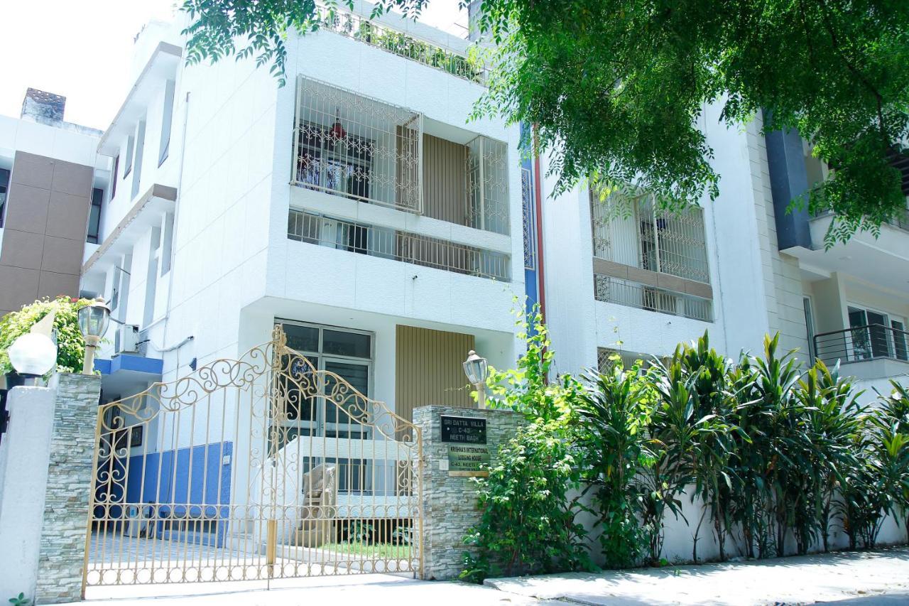 Maplewood Guest House, Neeti Bagh, New Delhiit Is A Boutiqu 2*