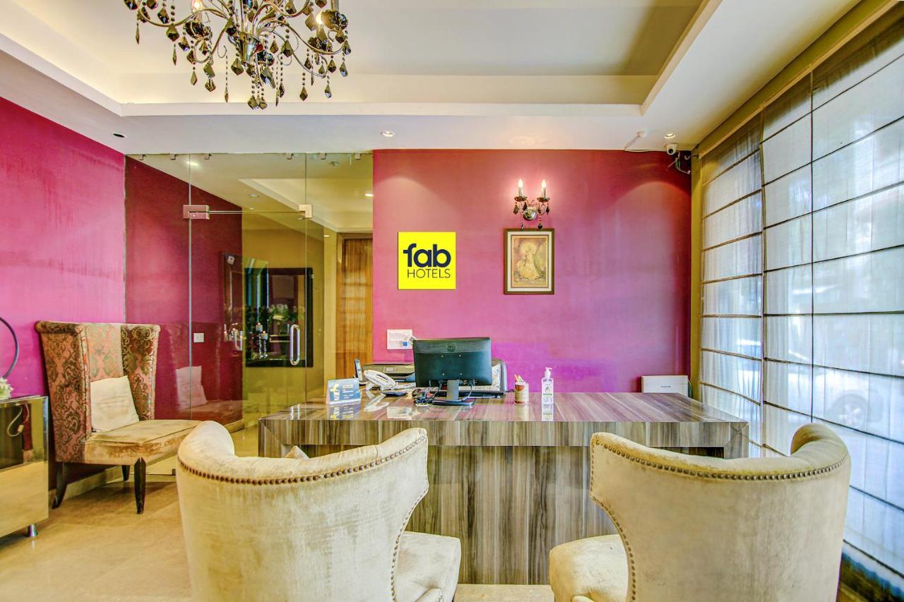 Hotel Fabhotel Cotts Vasant Kunj 3*