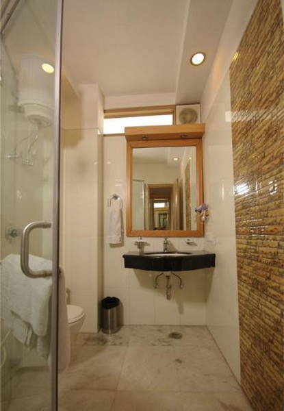 Hotel Bharat Continental