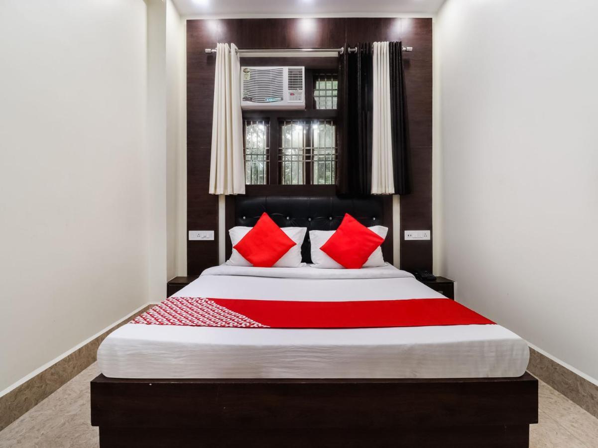 Hotel Oyo 73841 Amrit Residency