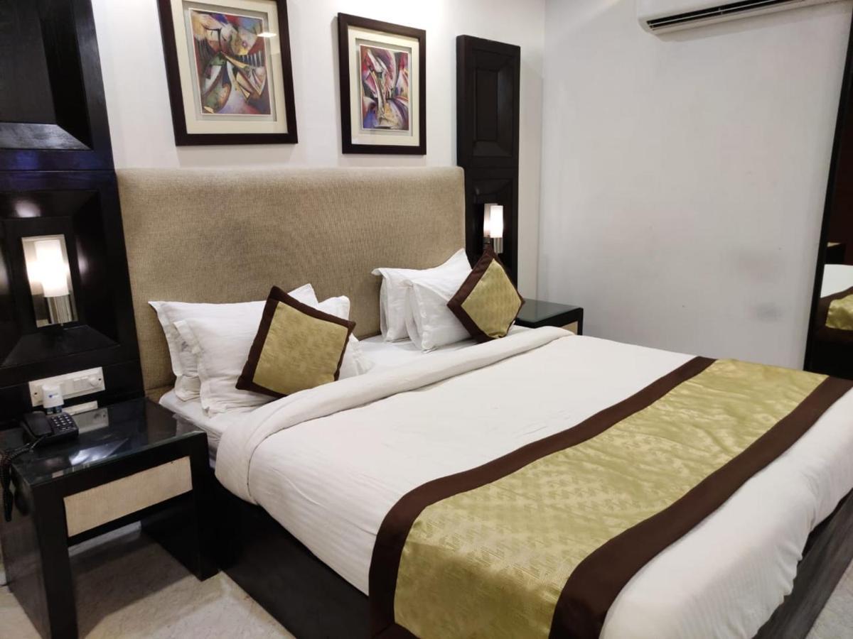 Star Residency Kailash Colony * New Delhi