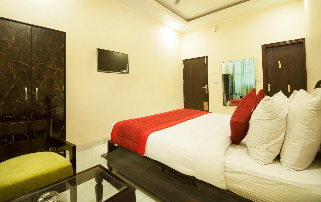 Hotel White & Blue Hotel New Delhi