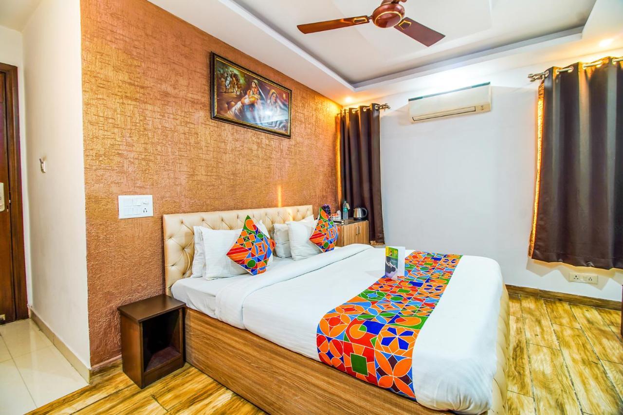 Hotel Fabhotel A 97 New Delhi