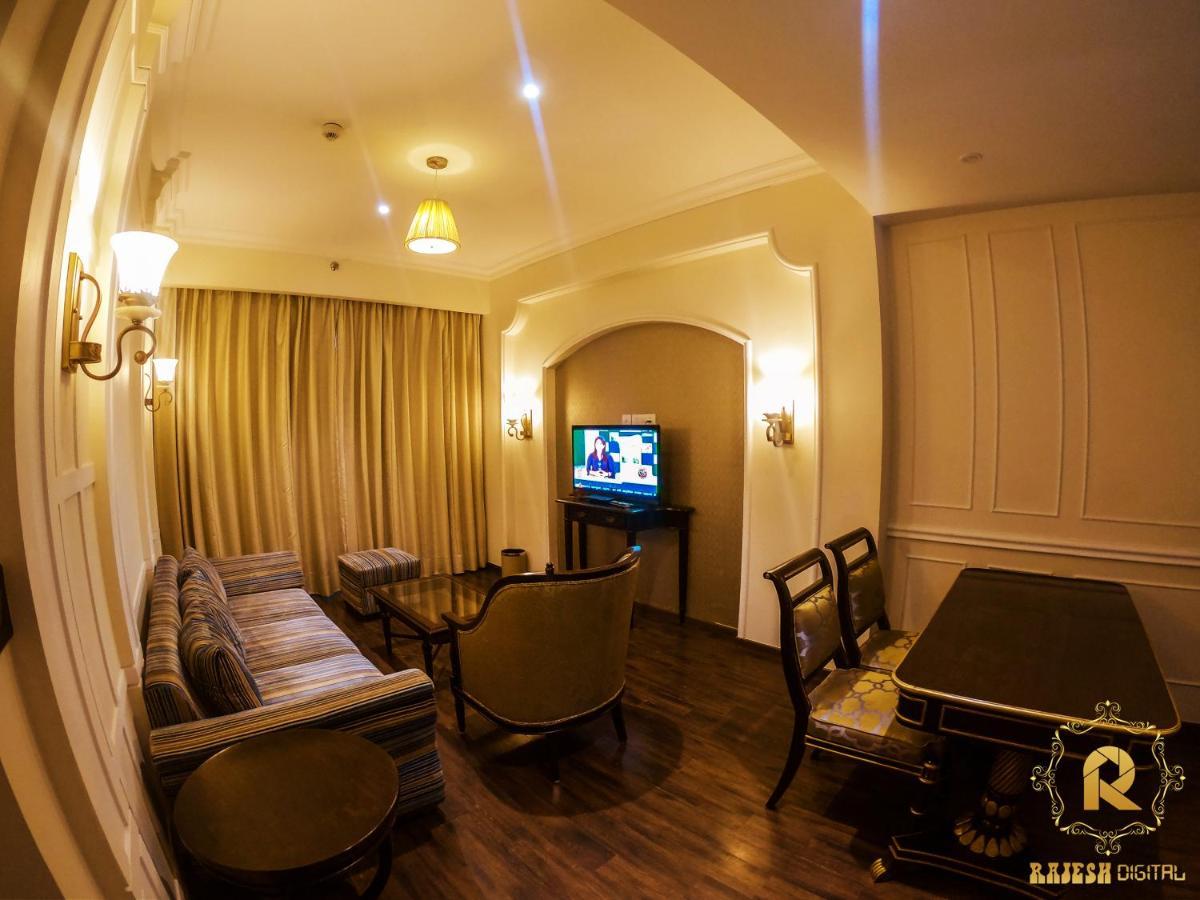 Hotel Golden Galaxy And