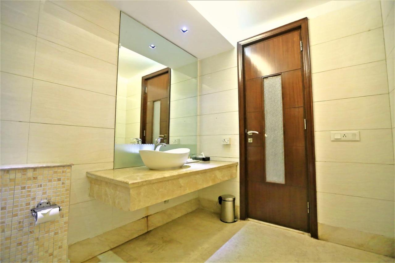 Venizia Sarovar Portico Hotel New Delhi