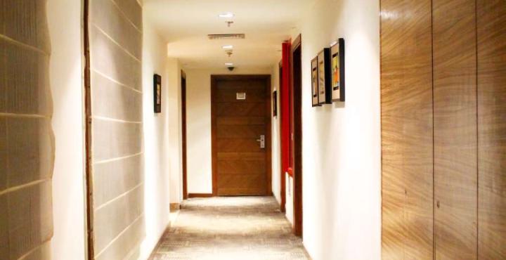 Indus Biznotel 4* New Delhi