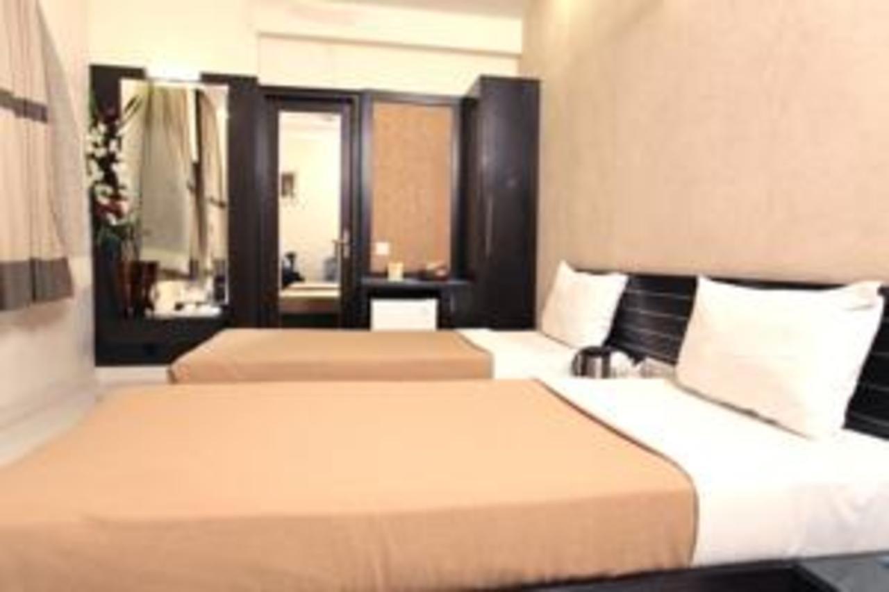 Saar Hotel 3*