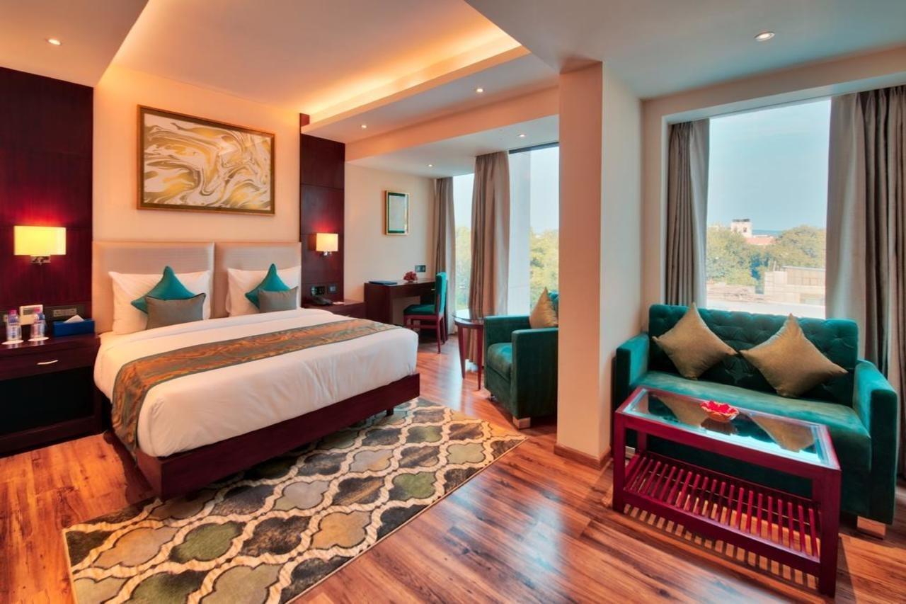 Tulip West Delhi Hotel 3*