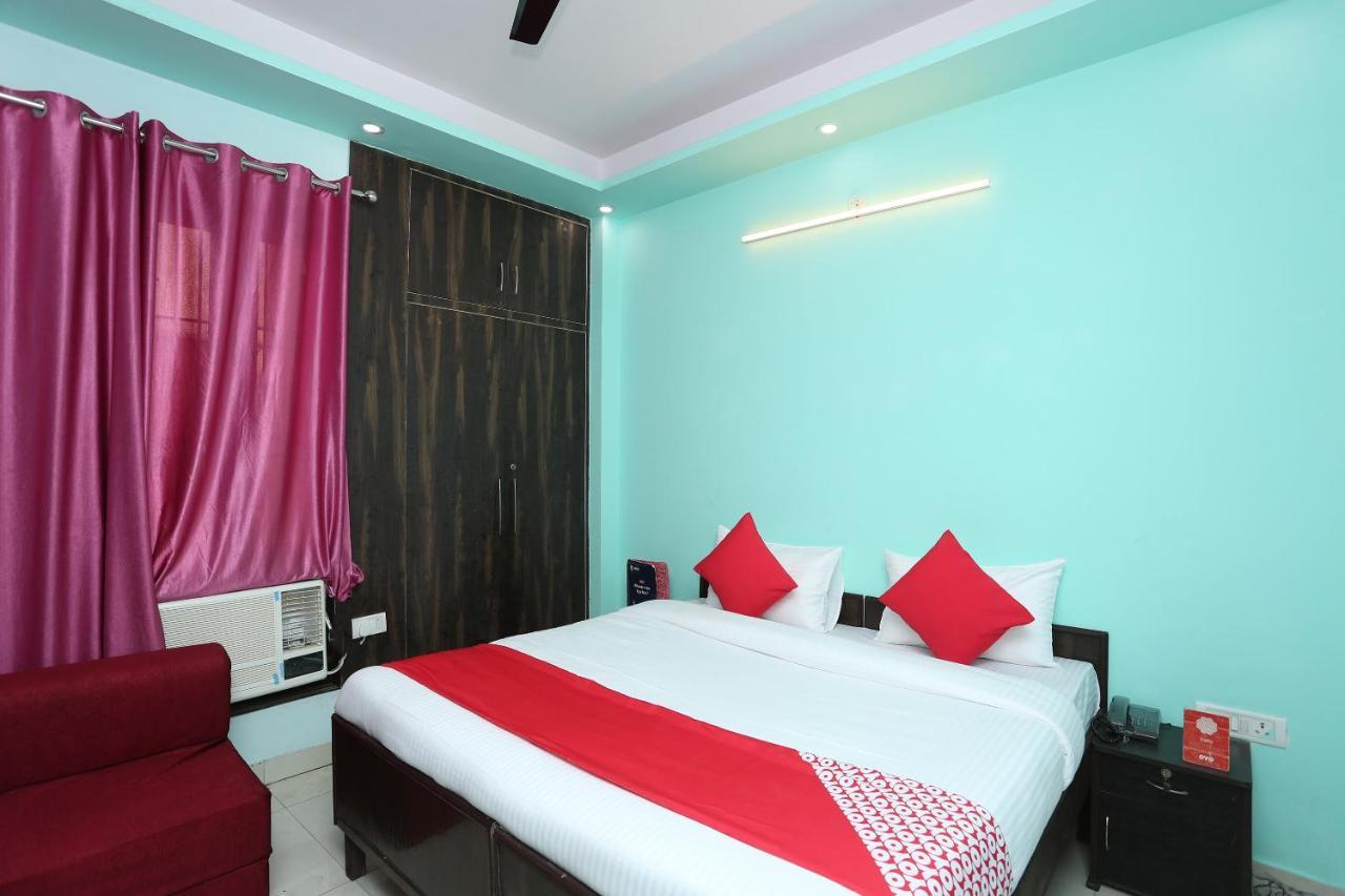 Oyo 28172 Golden Palace 3* Delhi (National Capital Territory of India)