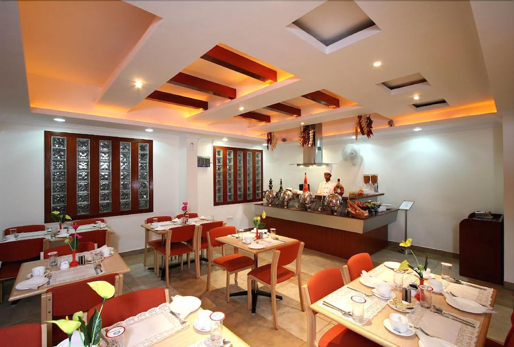 Hotel Grand President 3*