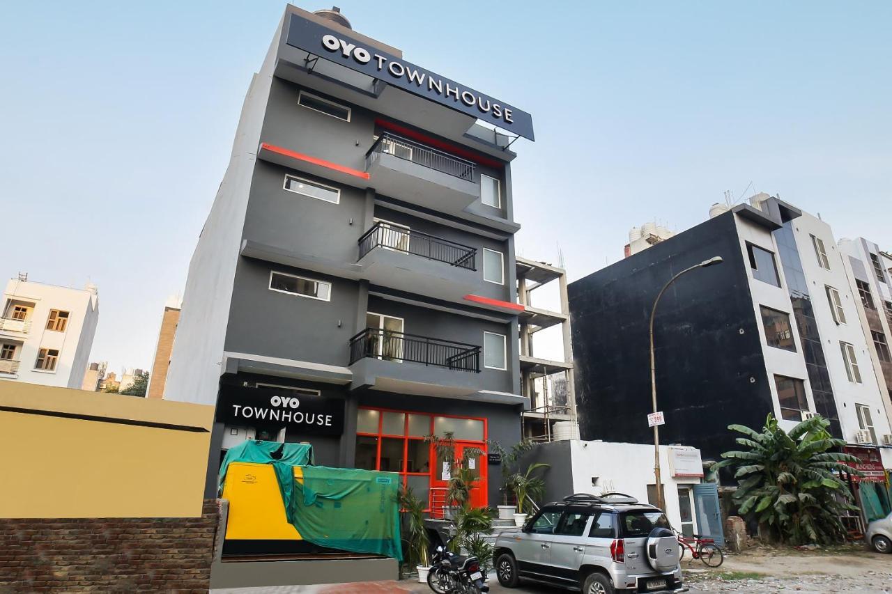 Oyo Townhouse 276 Sunrise Hotel 3*