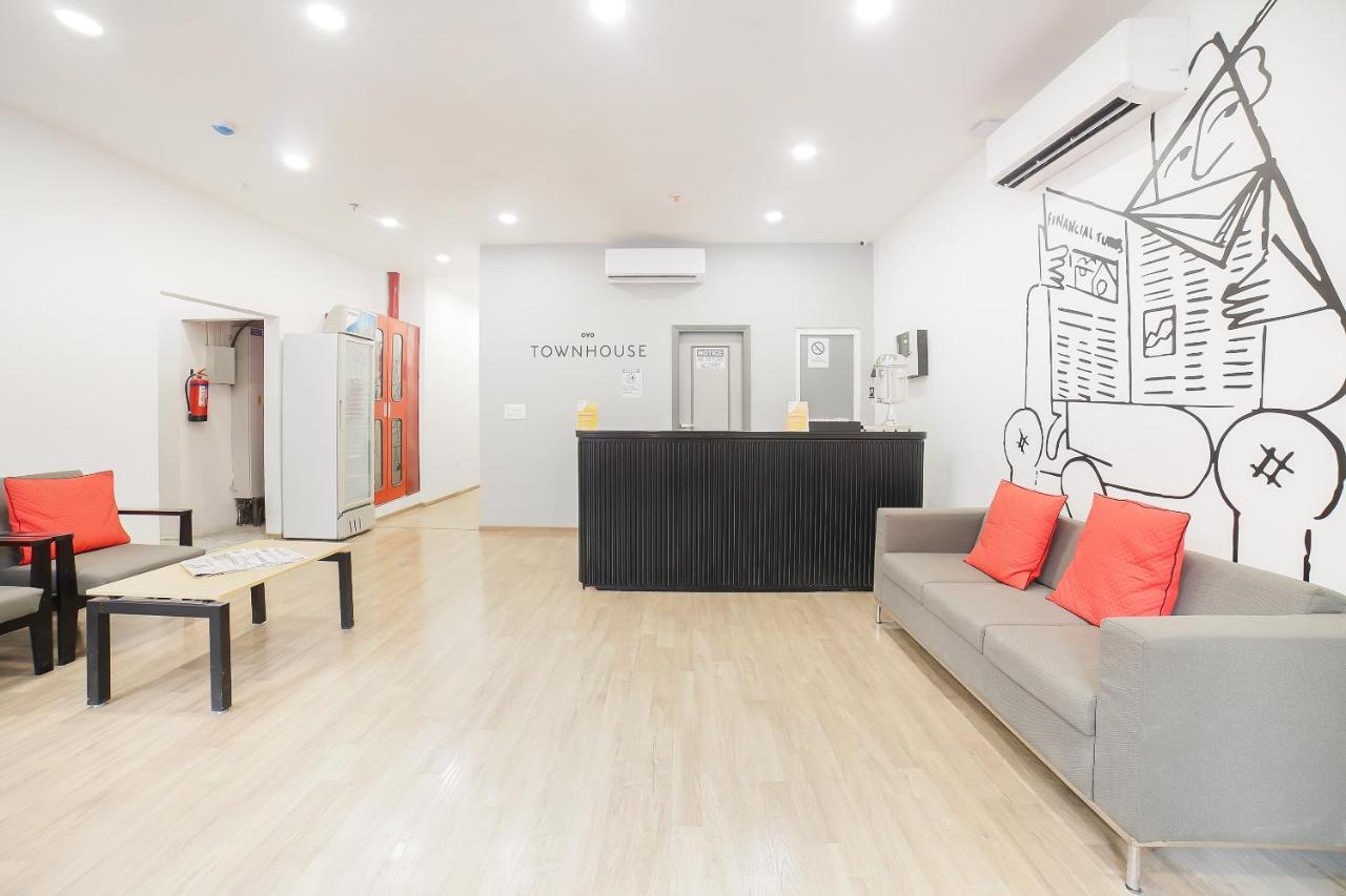 Oyo Townhouse 276 Sunrise 3*