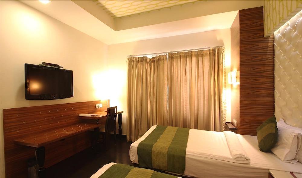Ivory 32 Hotel