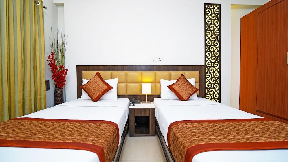 Pooja Palace Hotel New Delhi