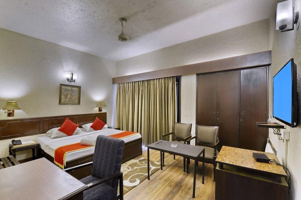Collection O Hamilton Hotel