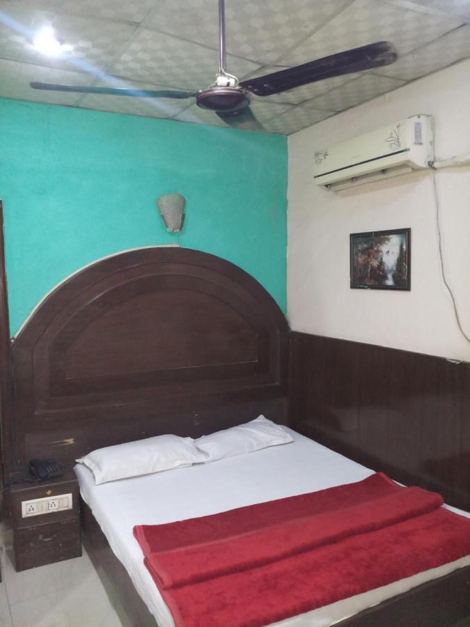 Diplomat Guest house New Delhi