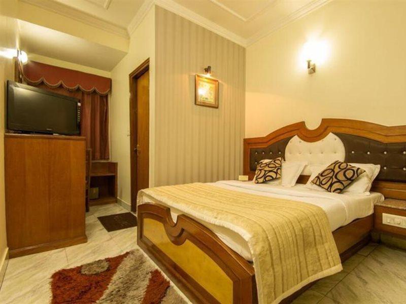The C Park Karol Bagh Homely Atmosphere 3*