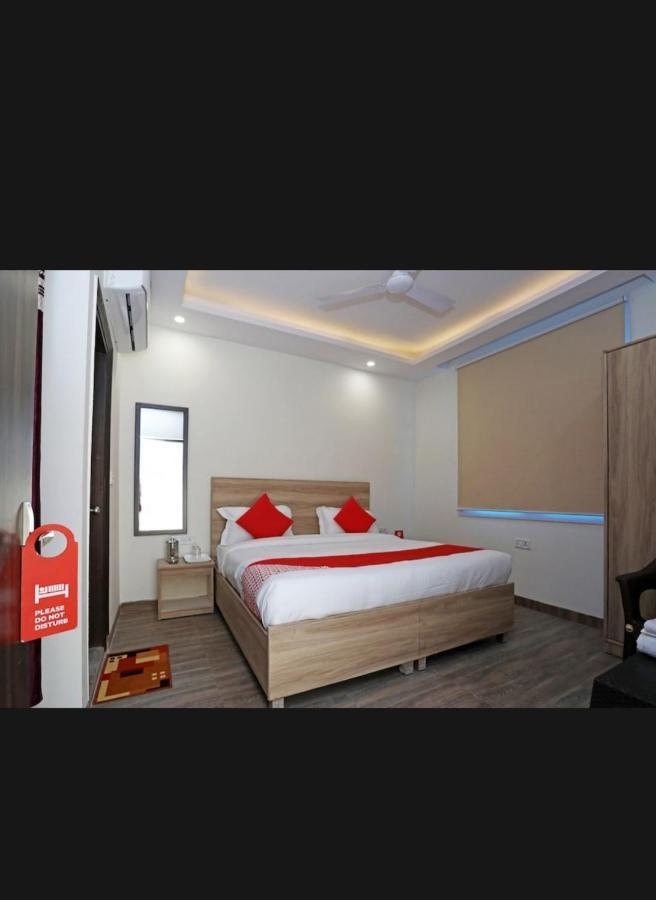 Golden Bliss At Airport Guest house