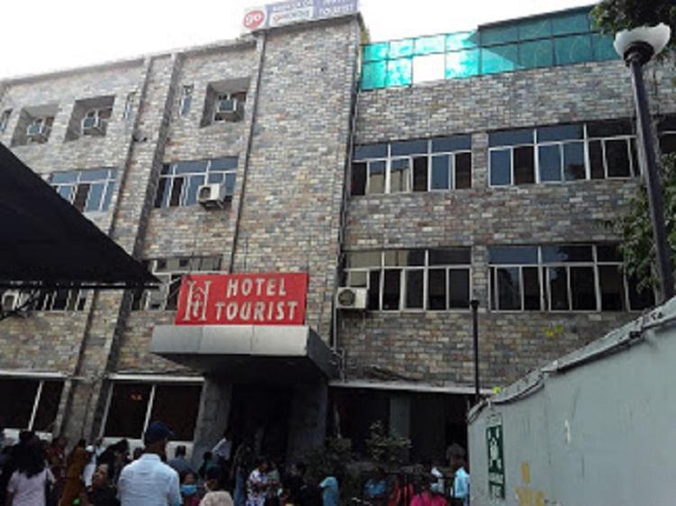 The Tourist - 1 Min From Railway Station Hotel 3*