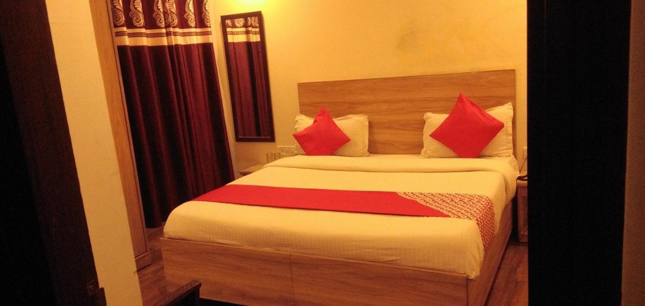Golden Bliss At Airport Guest house New Delhi