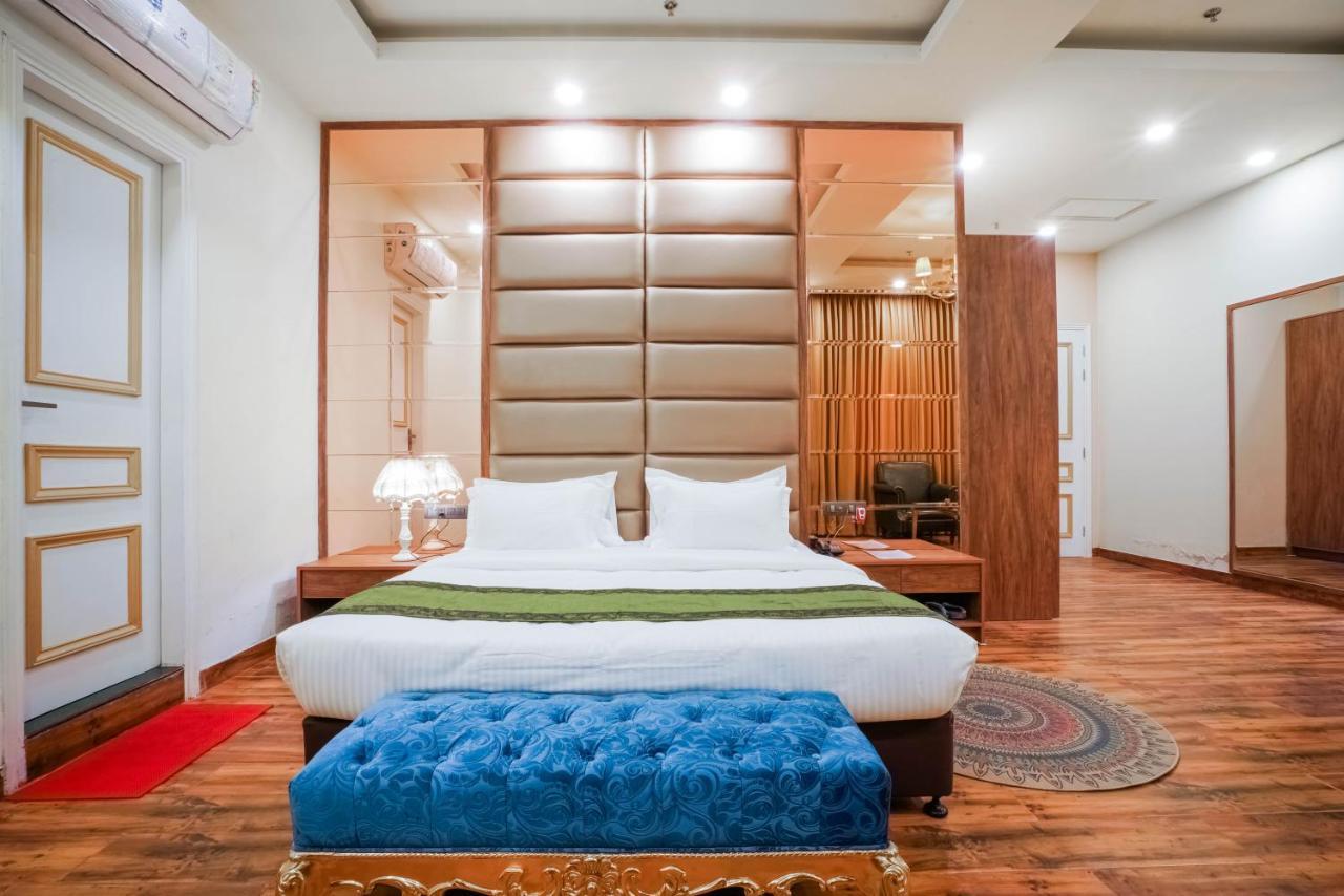 Heavens Gold Hotel 3*