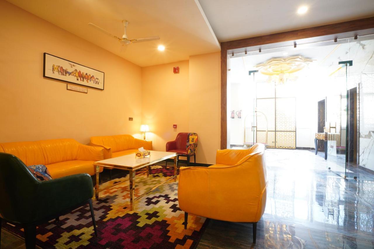 Hotel Heavens Gold