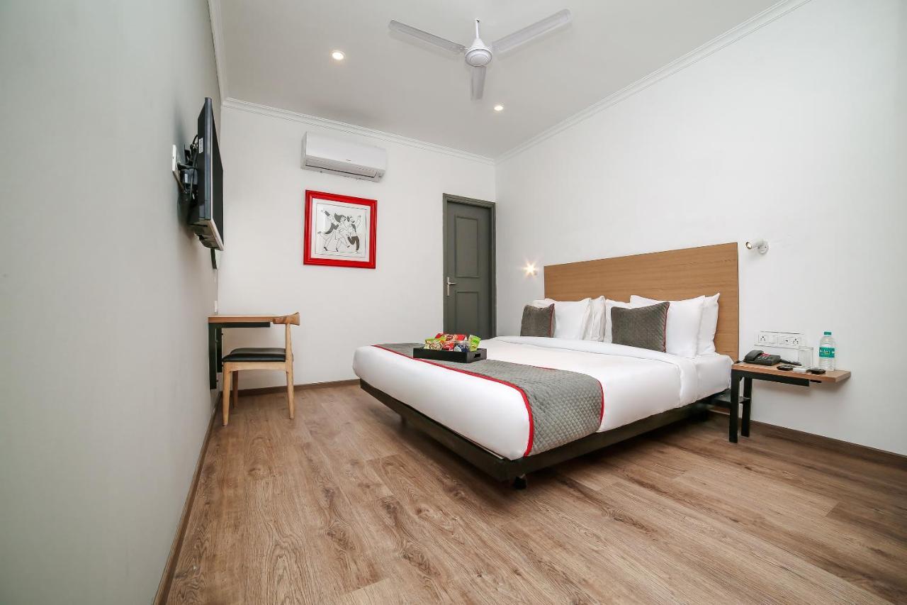 Townhouse Chattarpur Opp. Tivoli Garden Near Chhatarpur Metro Station 4*