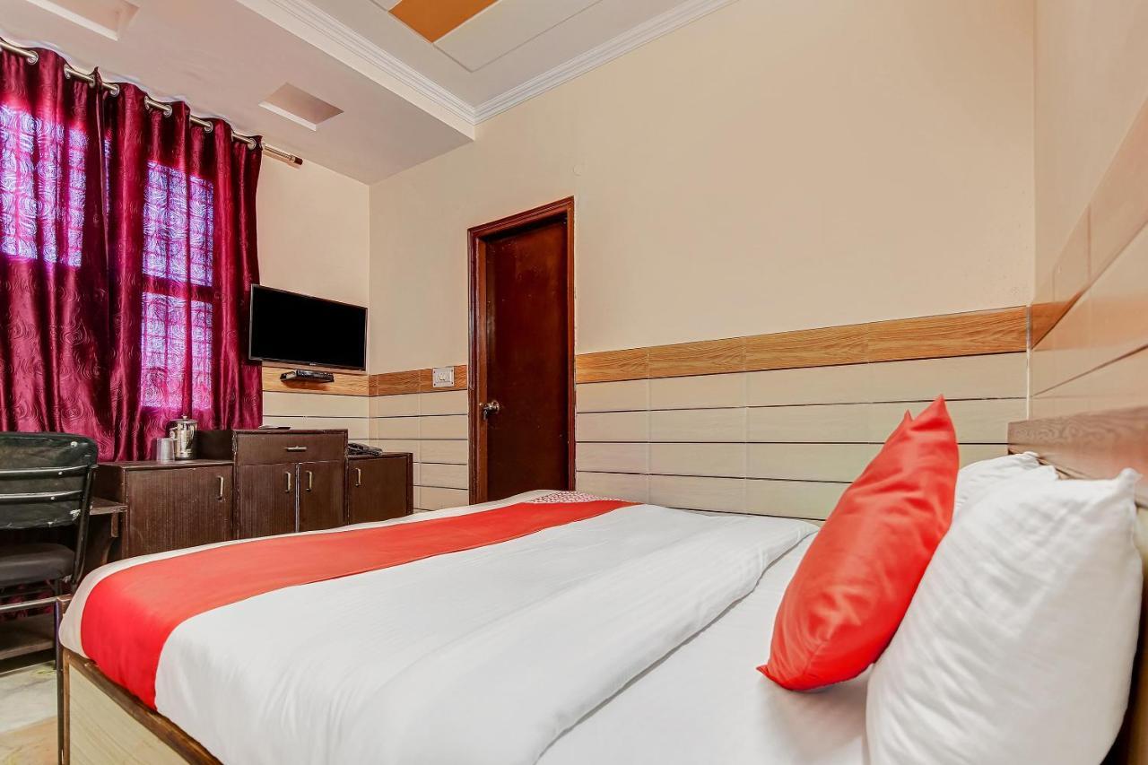Hotel Oyo Park View Near Edm Mall