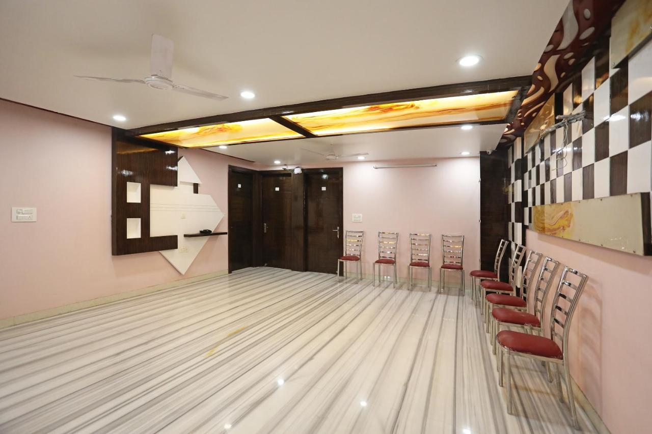 Oyo 10559 Pitampura