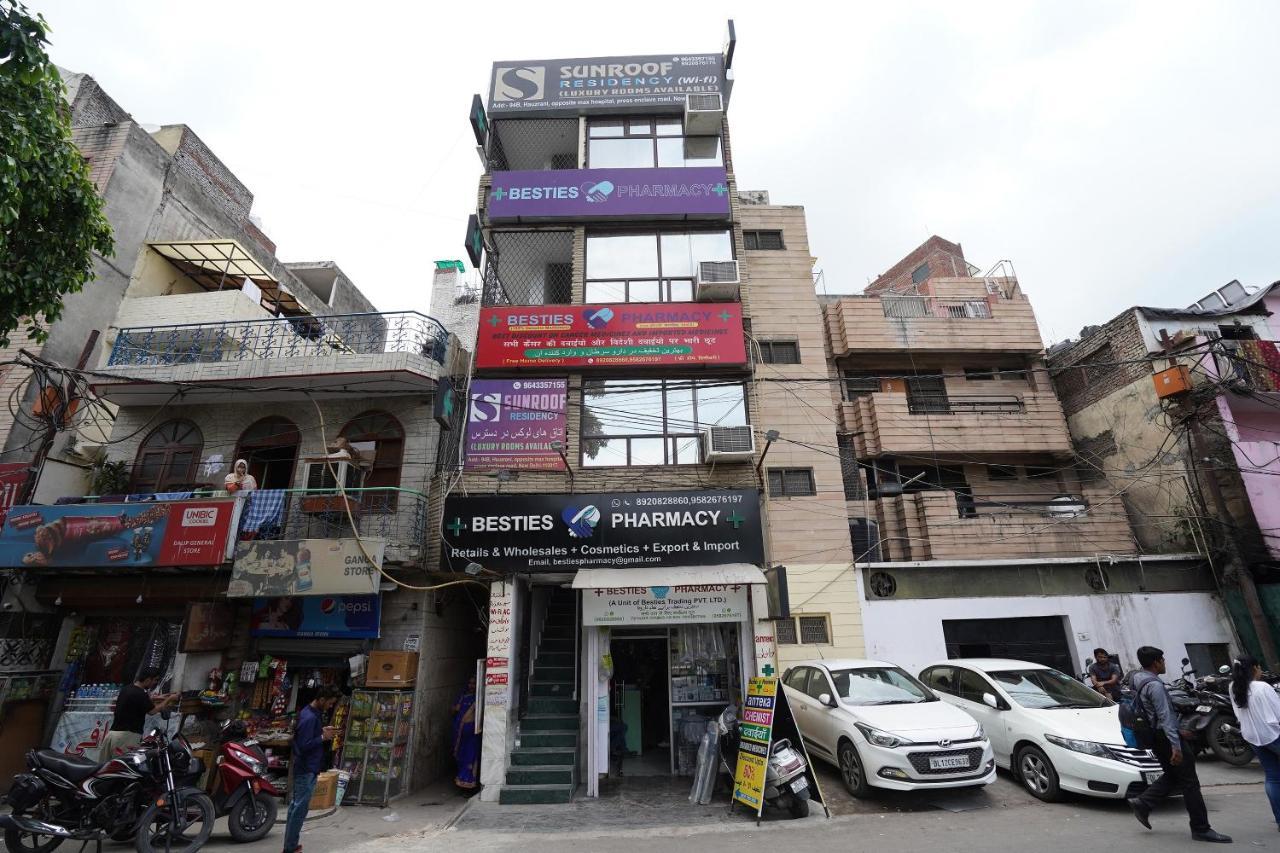 Hotel Oyo Sunroof Residency Near Dlf Avenue Saket New Delhi