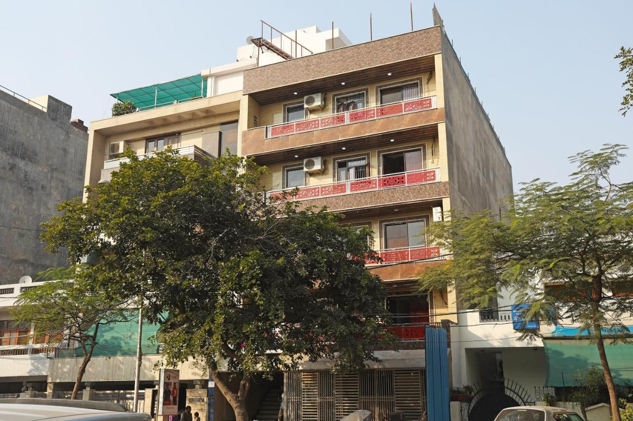 Oyo 10559 Pitampura 3*