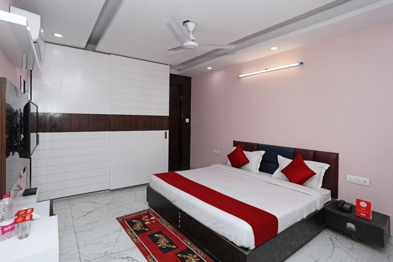 Oyo 10559 Pitampura Hotel Delhi (National Capital Territory of India)
