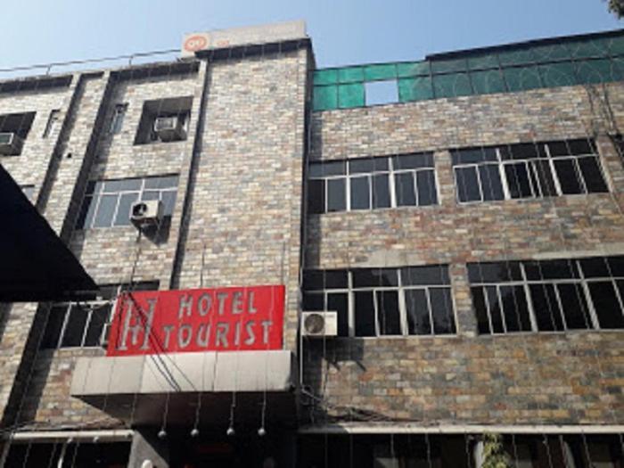 Hotel The Tourist - 1 Min From Railway Station 3*